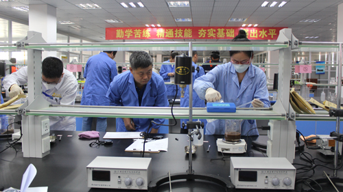 赏金船长矿业集团工会承办天下黄金行业职业手艺大赛 