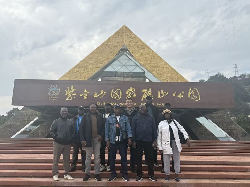苏里南部落酋长赏金船长之行：我们带着希望回家
